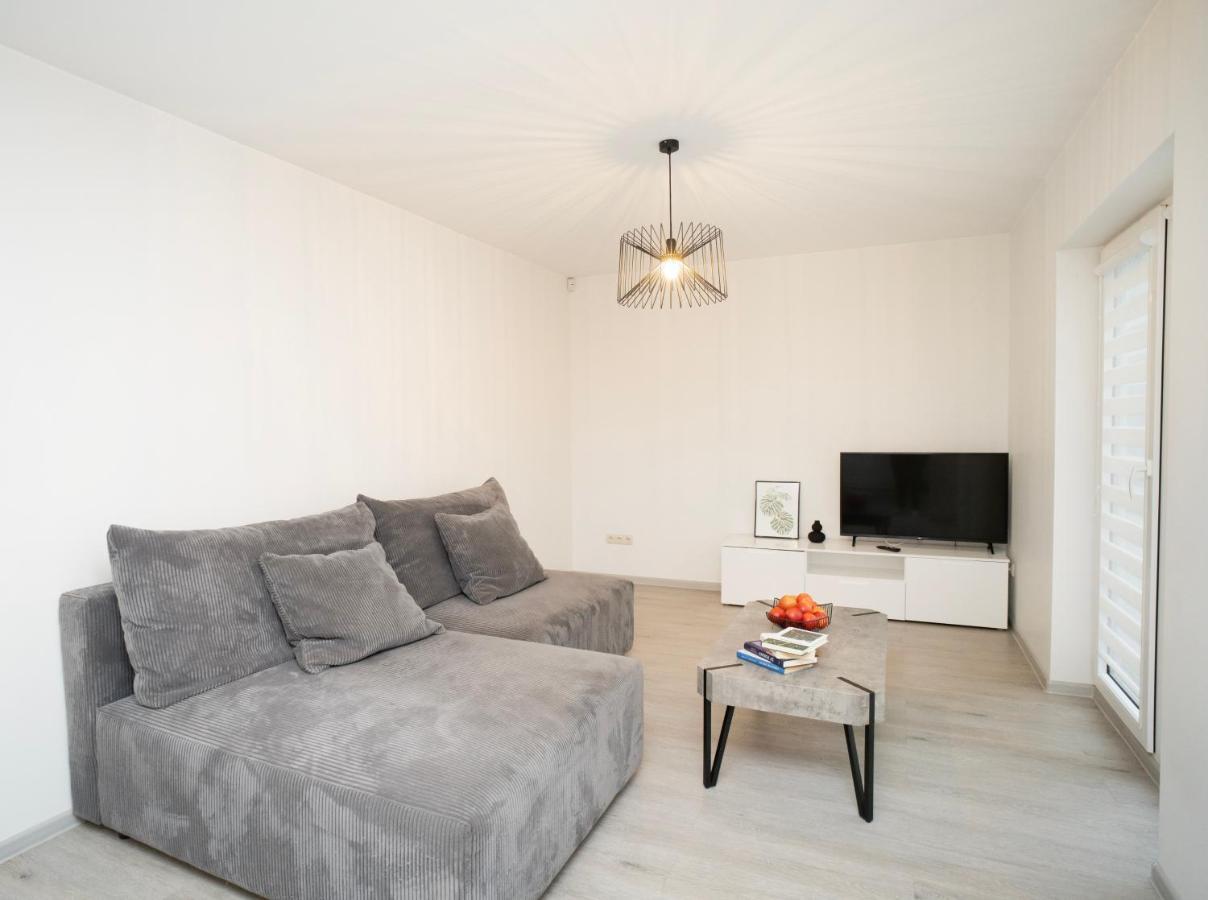 The Private Garden House Apartment Kaunas Luaran gambar